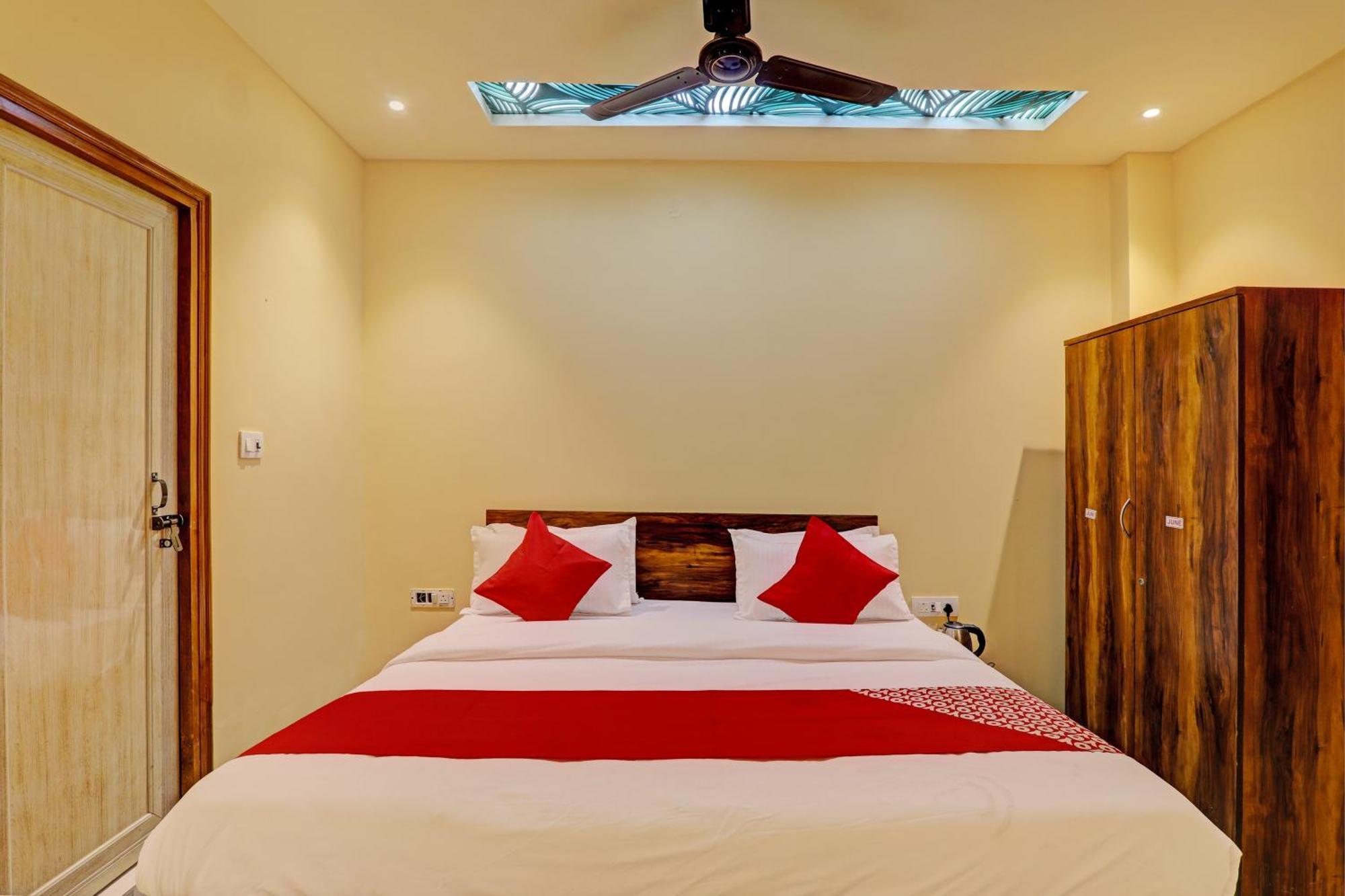 Hotel O Royal Regency Palace โคราฆปุระ ภายนอก รูปภาพ