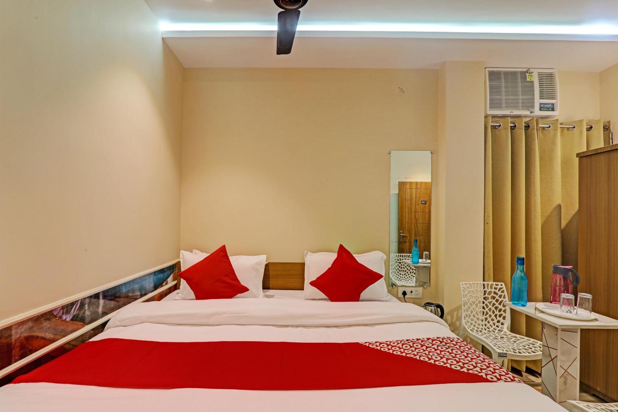 Hotel O Royal Regency Palace โคราฆปุระ ภายนอก รูปภาพ