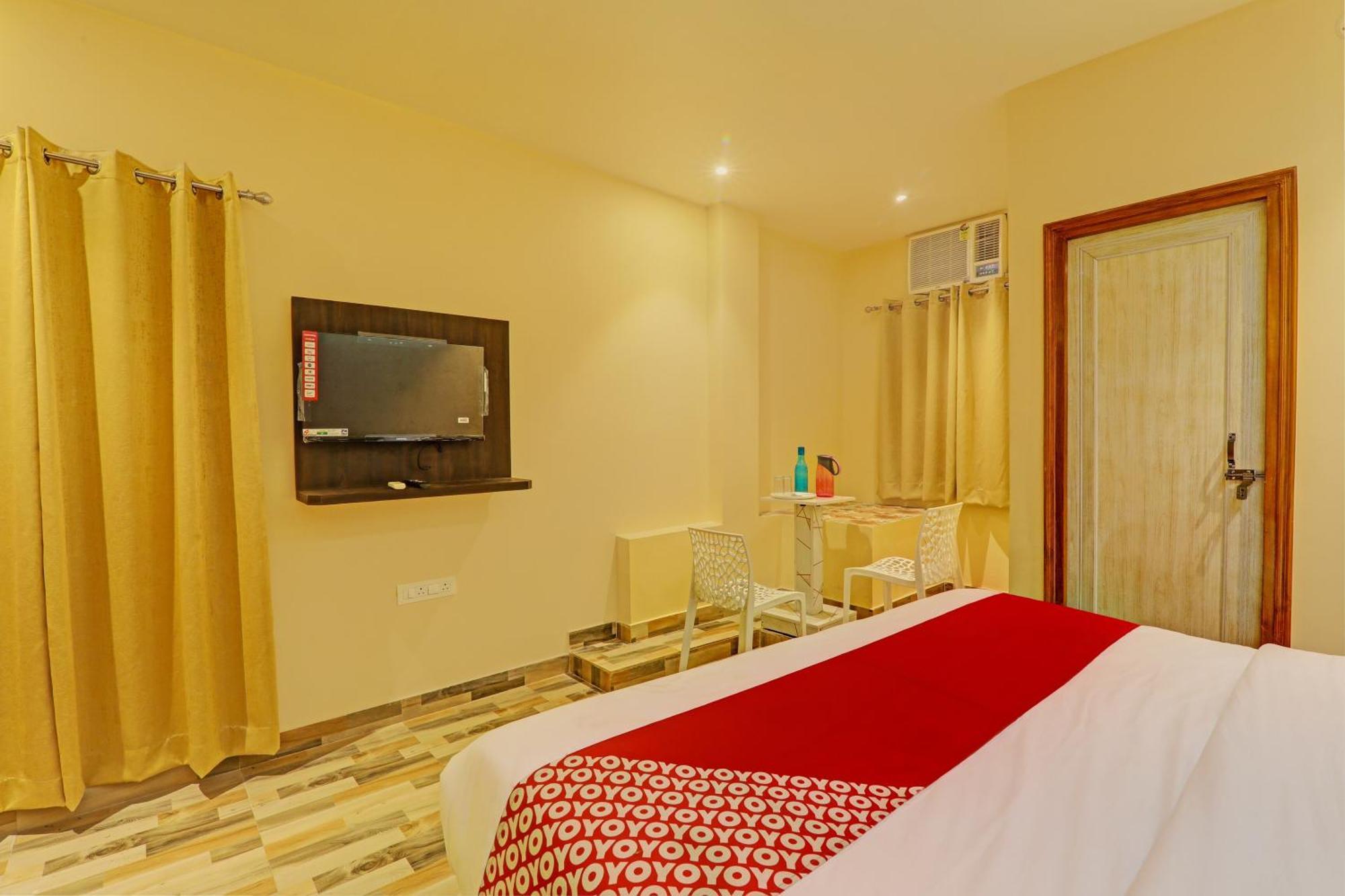 Hotel O Royal Regency Palace โคราฆปุระ ภายนอก รูปภาพ