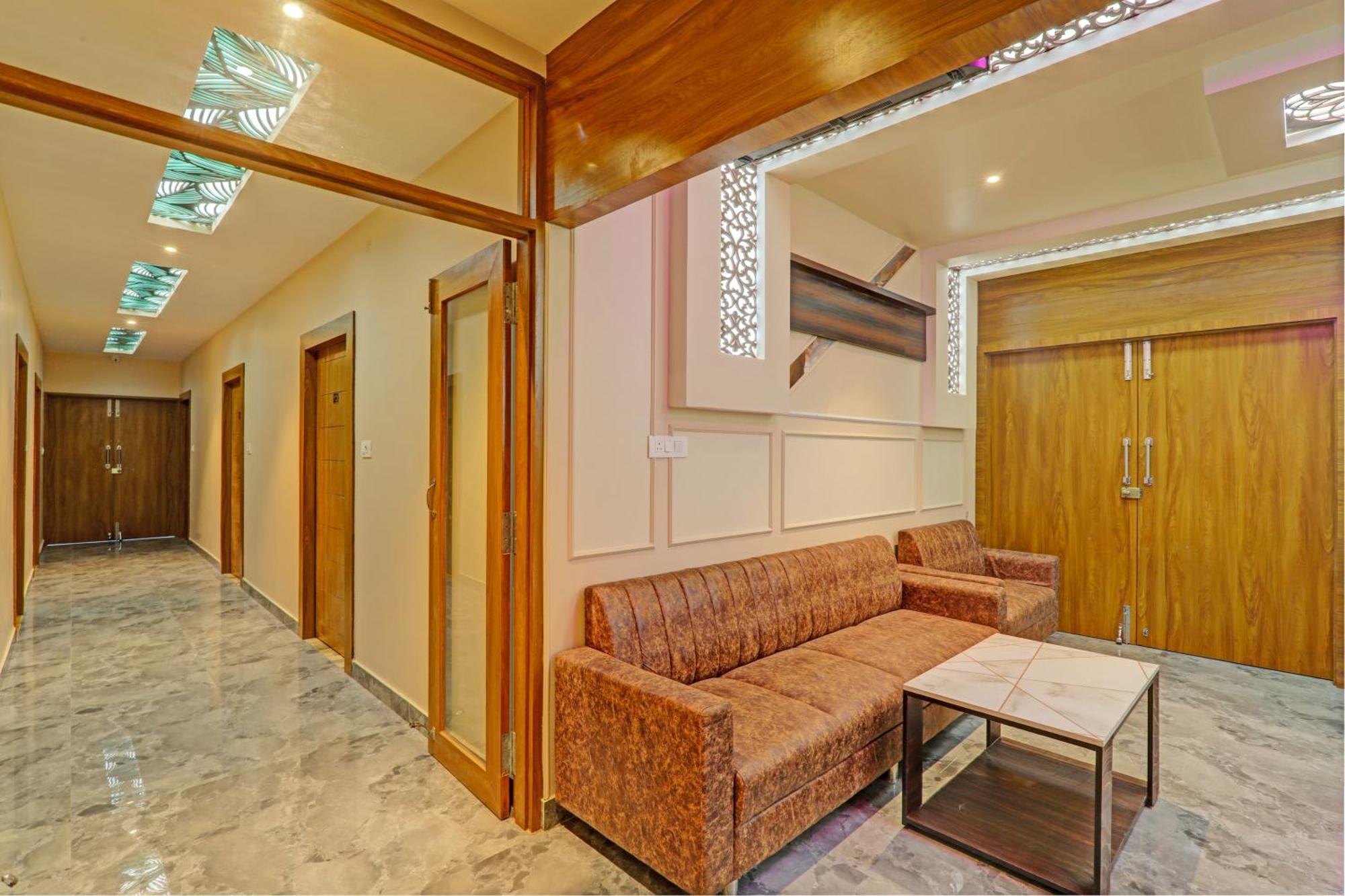 Hotel O Royal Regency Palace โคราฆปุระ ภายนอก รูปภาพ